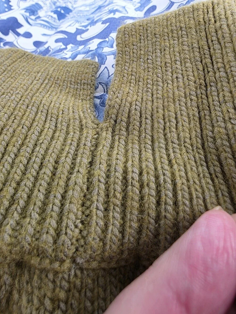 NWT H&M Knit Olive Green Pullover XL